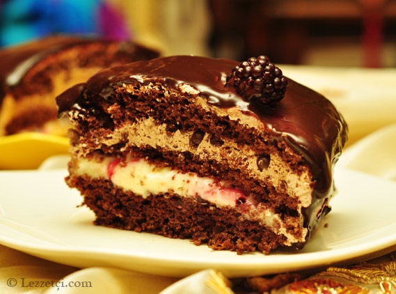 Böğürtlenli Pasta