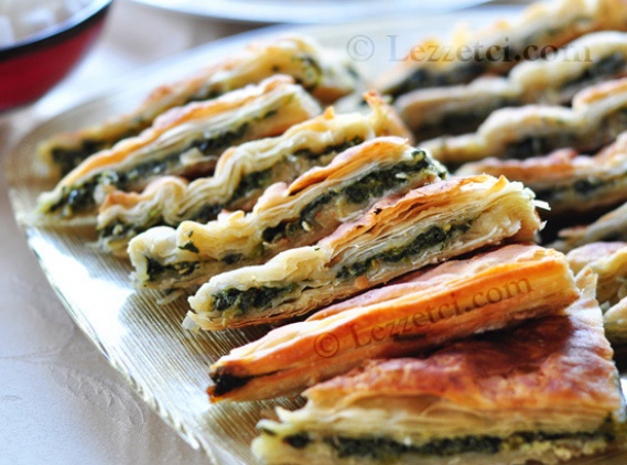 Ispanaklı Börek