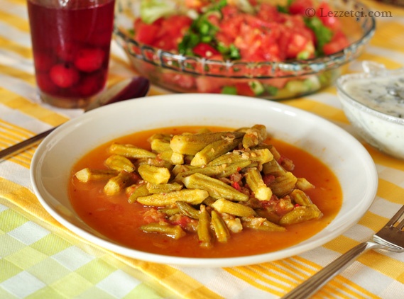 Kıymalı BamyaYemeği