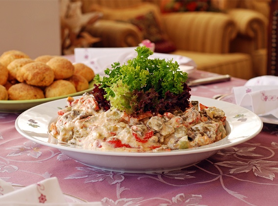 Sebzeli Mantarlı Salata
